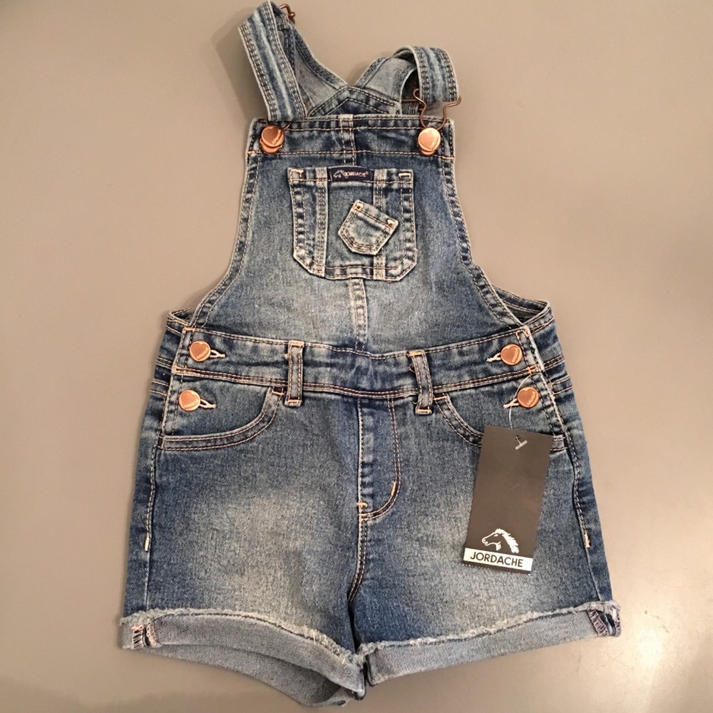 ✨SOLD✨ NWT ❤️ Little girls Jordache overalls ❤️